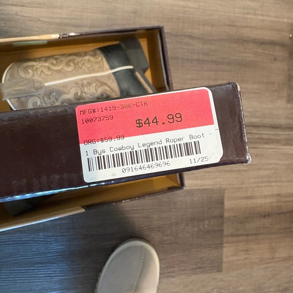 Black and Tan Leather Cowboy Boots - Picture 4 of 4